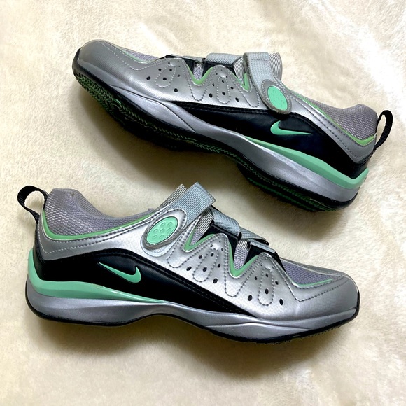 Nike Shoes - Nike Silver & Teal Cycling Shoes | Women’s Size 6.5